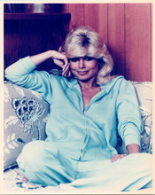 Loni Anderson 1980's in sweat outfit seated on sofa 8x10 inch photo
