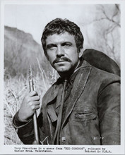 Anthony Franciosa 8x10 photo portrait with rifle Rio Conchos