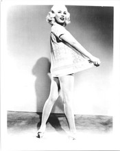 Mamie Van Doren leggy pin-up 1959 Guns Girls and Gangsters 8x10 inch photo
