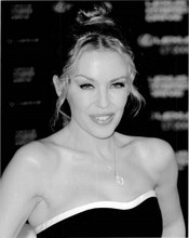 Kylie Minogue looks gorgeous bare shouldered smiling portrait 8x10 press photo