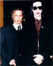 Johnny Depp and Marilyn Manson pose together for cameras 8x10 inch press photo