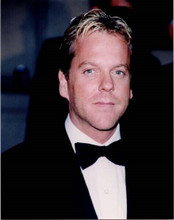 Kiefer Sutherland 1990's candid in tuxedo on red carpet 8x10 press photo
