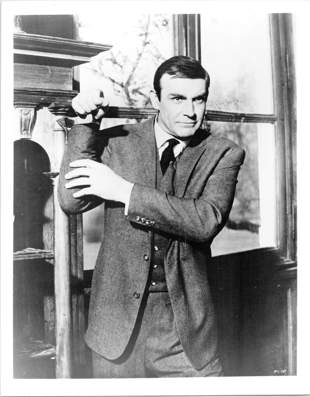 Thunderball 8x10 inch photo Sean Connery in suit as Bond in fight scene ...