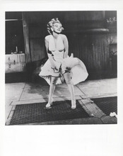 Marilyn Monroe Famous Dress lifting Scene Set 8x10 Photograph