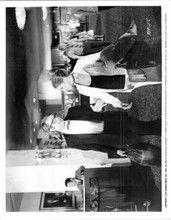 What's Up Doc 1972 original 8x10 photo Barbra Streisand Ryan O'Neal in hotel