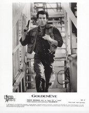 Goldeneye 1995 James Bond Pierce Brosnan in action 8x10 Original Photograph