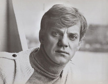 Malcolm McDowell 1970's original 8x10 photo portrait in cardigan