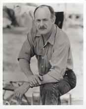 Gerald McRaney handsome pose in shirt & jeans Simon and Simon 8x10 inch photo