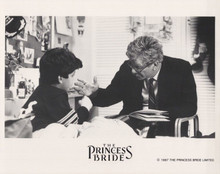 The Princess Bride 1987 original 8x10 photo Peter Falk and Fred Savage storytime