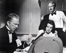 The Sting Ray Walston Eileen Brennan Paul Newman ticker tape 8x10 inch photo