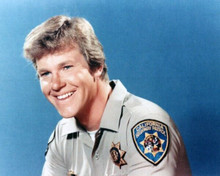 Larry Wilcox in CHP uniform as Joe Baker 1977 TV series Chips 8x10 inch photo