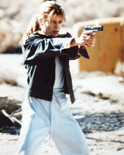 Linda Hamilton takes aim with Colt/Detonics 1911 Terminator 2 8x10 inch photo