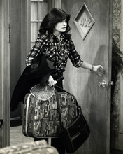 Valerie Bertinelli carrying suitcase 1975 TV sitcom One Day At A Time 8x10 photo