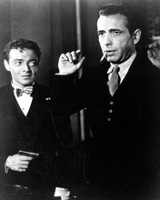 The Maltese Falcon Peter Lorre holds gun on Humphrey Bogart 8x10 inch photo