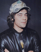 Benecio Del Toro smiles for press in leather jacket vintage 8x10 inch photo