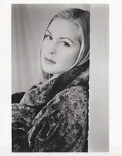 Kelly Rutherford 8x10 inch photo publicity portrait wearing faux fur coat