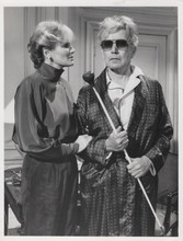 Dynasty 1981 John Forsythe as Blake temporarily blind Linda Evans 8x10 photo