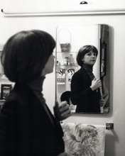 Cindy Williams Laverne and Shirley in her dressing room 8x10 inch photo