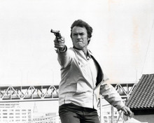 Clint Eastwood takes aim with his Magnum The Enforcer 8x10 inch photo