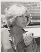 Sharon Gless holds police radio by NY police cruiser Cagney & Lacey 8x10 photo
