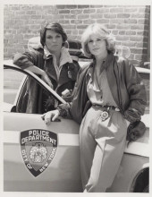 Cagney and Lacey Tyne Daly & Sharon Gless New York Police Department 8x10 photo