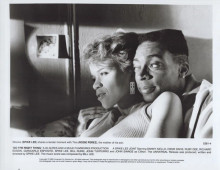 Do The Right Thing 1989 original 8x10 inch photo Spike Lee & Rosie Perez cuddle