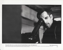 Ben Stiller original 8x10 inch photo The Cable Guy 1996 Lines Up Shot