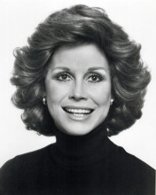 Mary Tyler Moore 1975 original 8x10 inch photo The Mary Tyler Moore Show