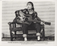 Sissy Spacek original 8x10 inch photo 1980 with guitar Coal Miner's Daughter