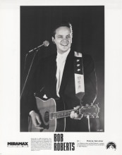 Tim Robbins 1992 original 8x10 photo smiling with guitar as Bob Roberts