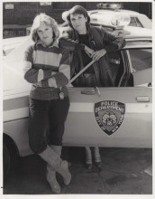 Cagney and Lacey Sharon Gless & Tyne Daly with NY police cruiser 7x9 inch photo
