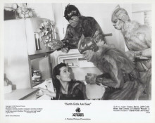 Earth Girls Are Easy 1989 original 8x10 inch photo Geena Davis Jeff Goldblum