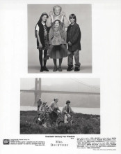 Mrs Doubtfire 1993 original 8x10 inch photo Robin Williams with family/cycling