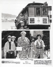 Mrs Doubtfire 1993 original 8x10 inch photo Robin Williams Sally Field/cable car