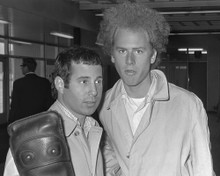 This is an image of Photograph & Poster of Simon and Garfunkel 102777
