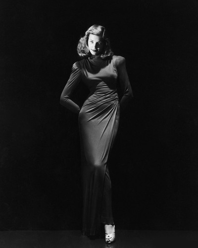 This is an image of Photograph & Poster of Lauren Bacall 102841