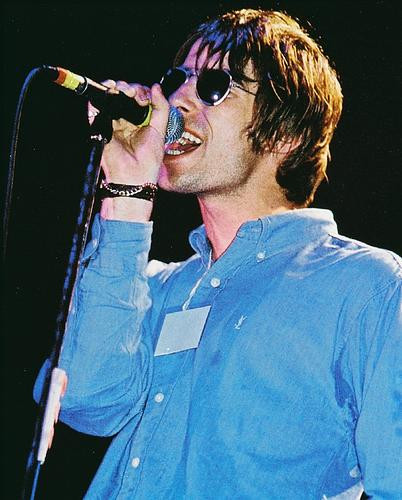 This is an image of Photograph & Poster of Oasis 233024