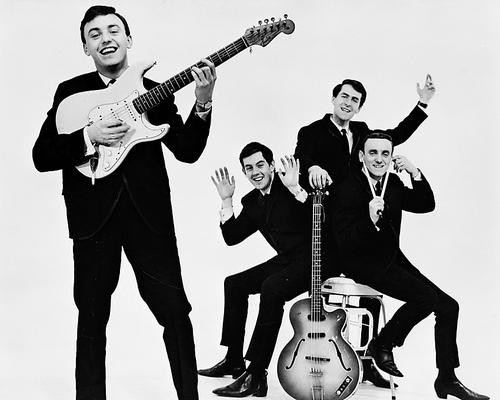This is an image of Photograph & Poster of Gerry & the Pacemakers 168300
