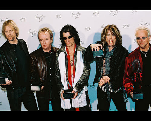 This is an image of Photograph & Poster of Aerosmith 245927