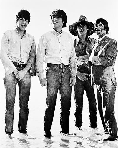 This is an image of Photograph & Poster of The Beatles 162923