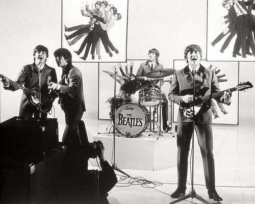 This is an image of Photograph & Poster of The Beatles 194604