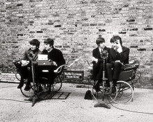 This is an image of Photograph & Poster of The Beatles 194606