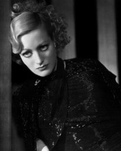This is an image of Photograph & Poster of Joan Crawford 102988