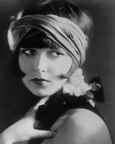 This is an image of Photograph & Poster of Louise Brooks 103033