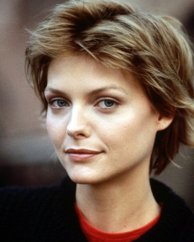 This is an image of Photograph & Poster of Michelle Pfeiffer 298593