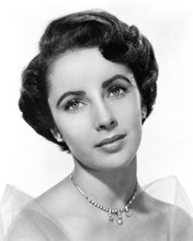 This is an image of Photograph & Poster of Elizabeth Taylor 103165