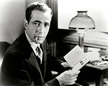 This is an image of Photograph & Poster of Humphrey Bogart 103185