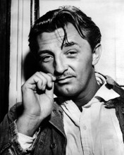 This is an image of Photograph & Poster of Robert Mitchum 103138