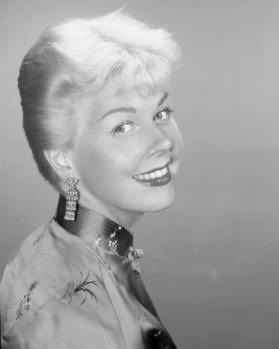 This is an image of Prints & Posters of Doris Day 103256