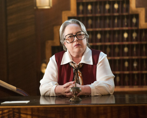 This is an image of Prints & Posters of Kathy Bates 299154